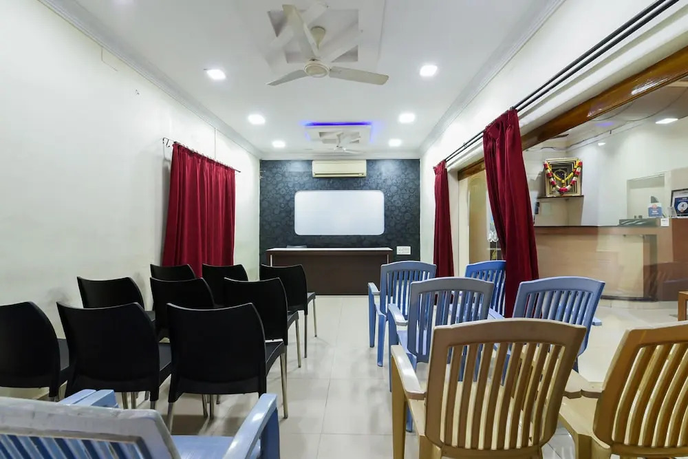 OYO 13321 Hotel Lakshmi Paradise