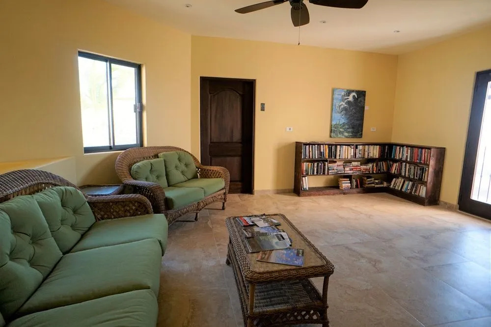 The Cerritos Beach Inn