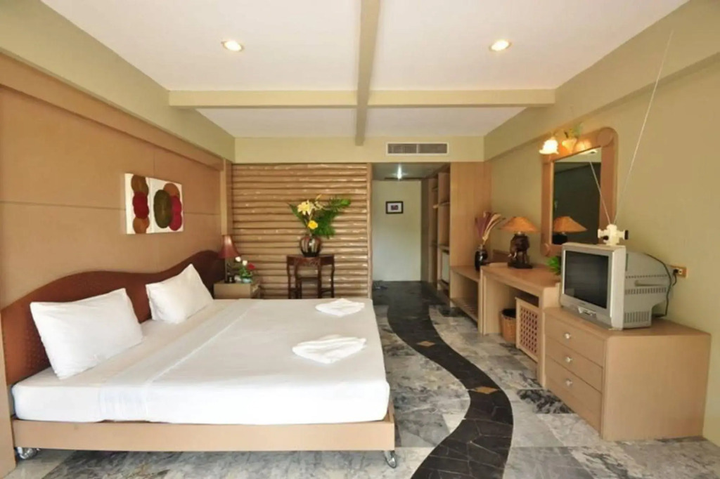 Rockgarden Beach Resort
