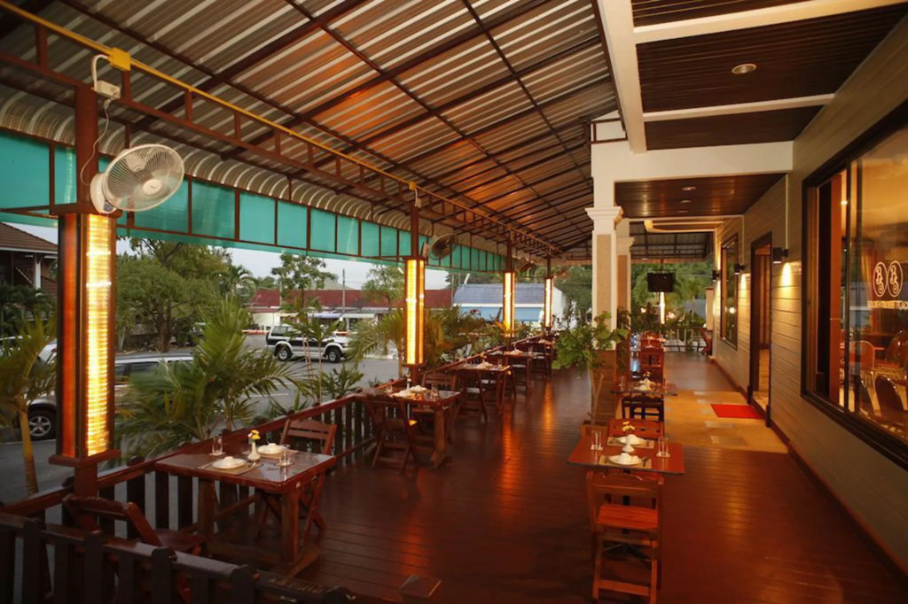 Boon Siam Hotel