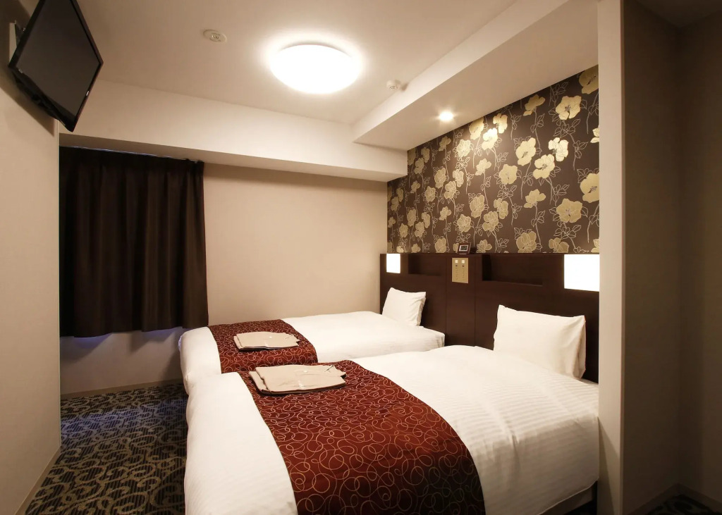 Hotel. Links Namba