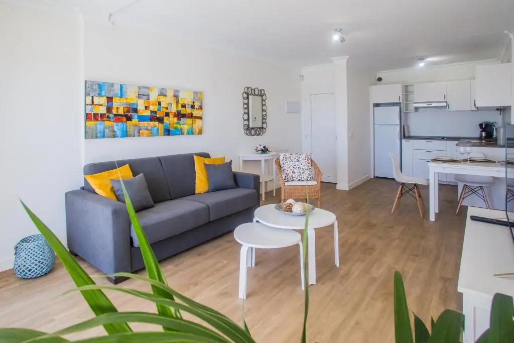 Flower Beach Suite 26