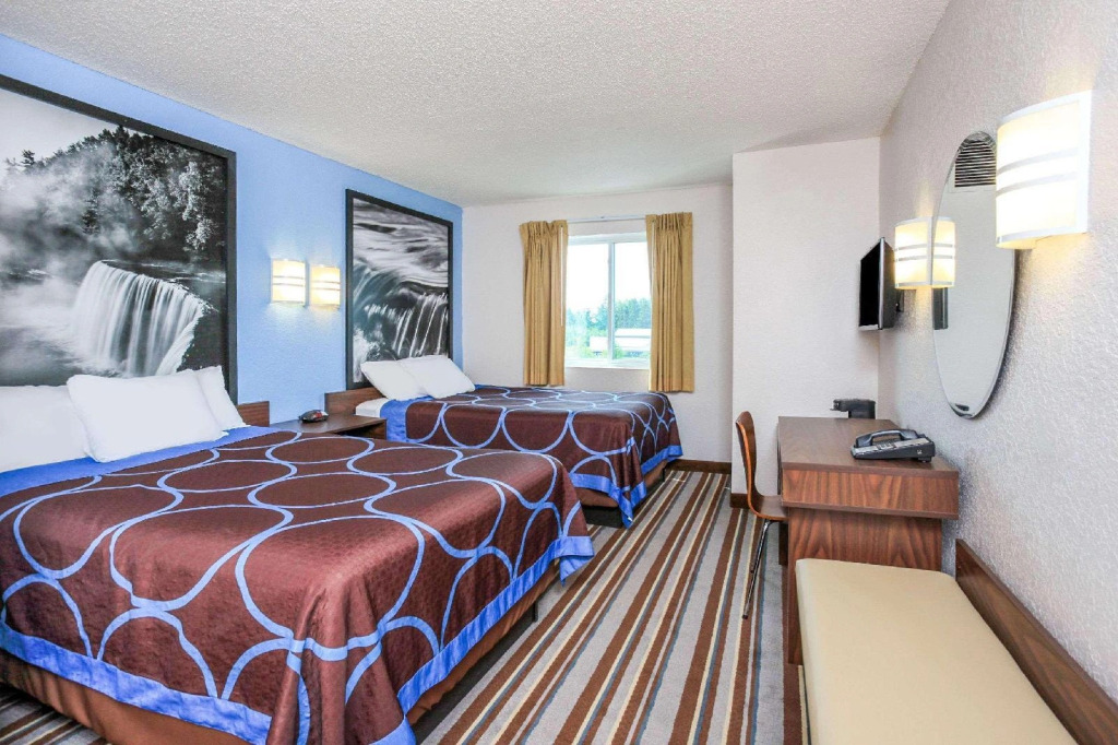 Soo Locks Lodge & Suites