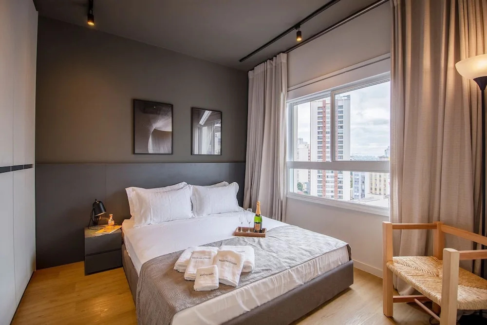 Apartamento em Pinheiros com Piscina