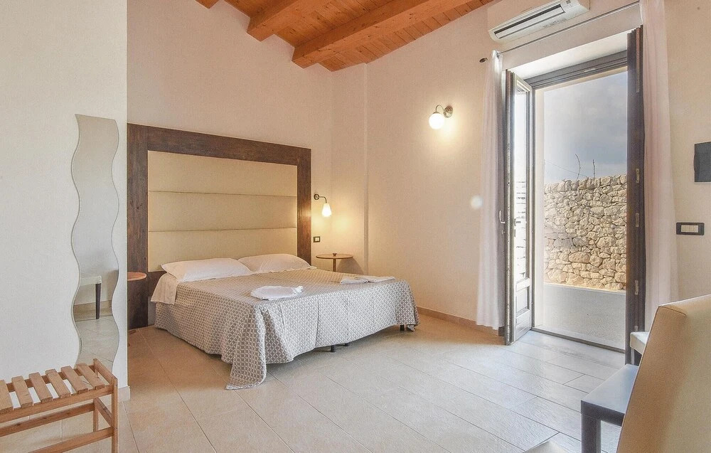 Nice Home in Modica With 2 Bedrooms, Wifi and Outdoor Swimming Pool