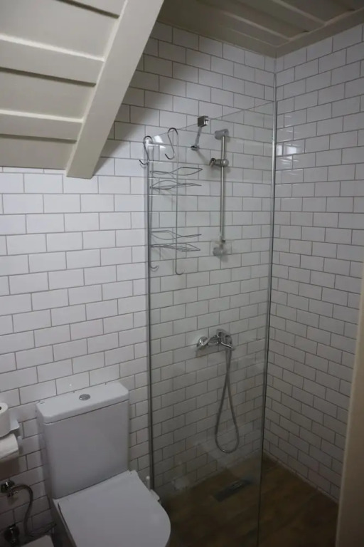 Akhan Guest House