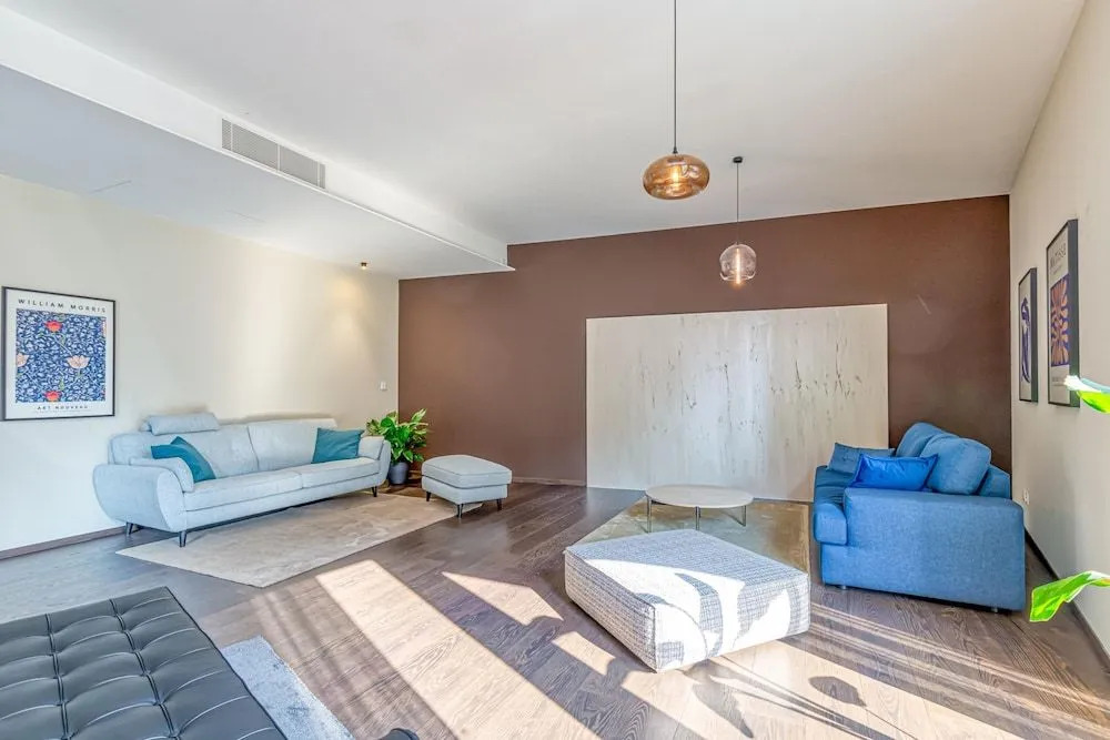 Icon H 504 Suite Micro-living