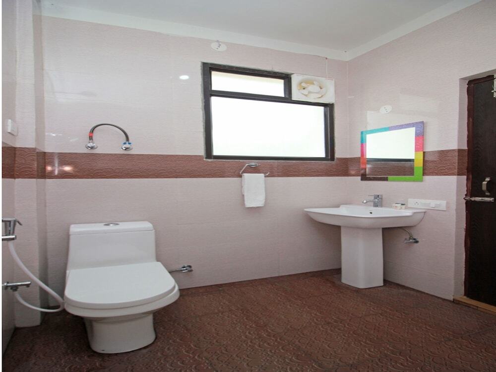 OYO 5509 Hotel Chandni