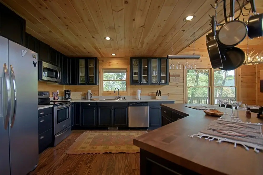 Imani's Cabin - 3 Br Cabin