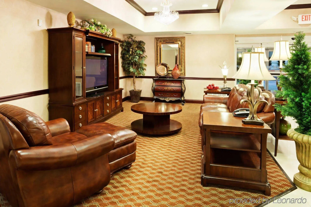 Holiday Inn Express & Suites Carrollton by IHG