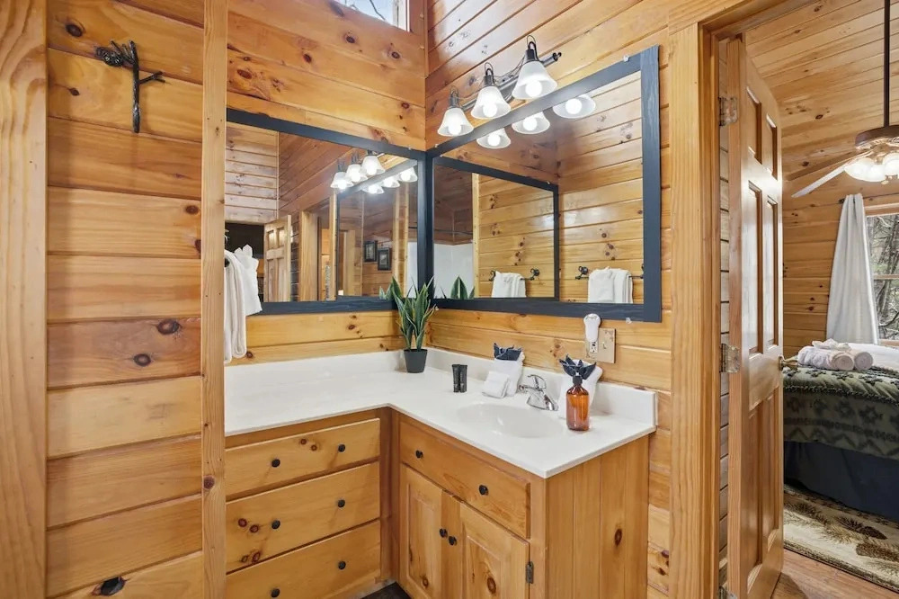 Smoky Grace 1 Bedroom Home