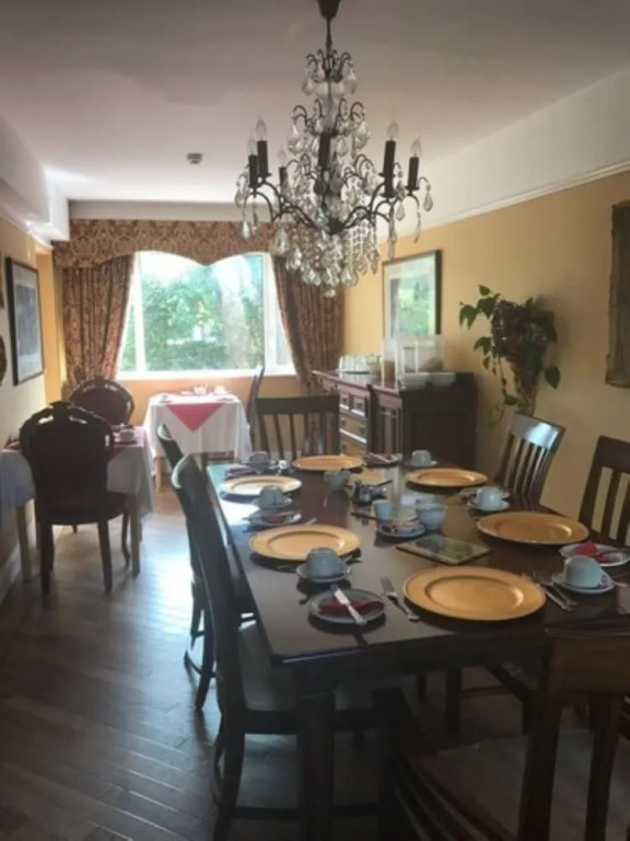 Clare Manor