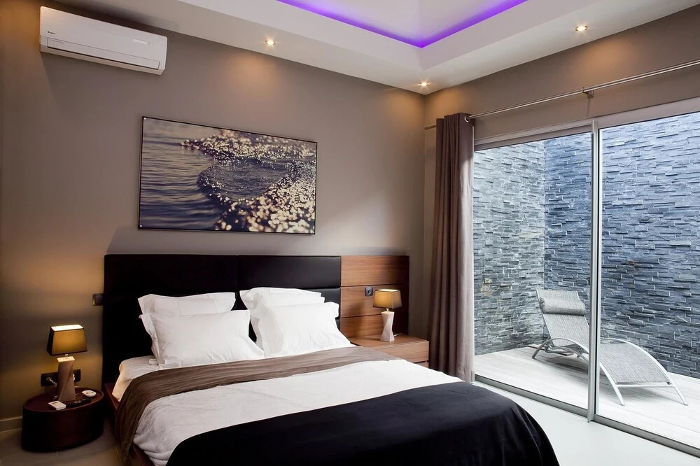Contemporary Villa, Great Views, Pool, Hot Tub, AC, Free Wifi, Near Orient Bay Beach!