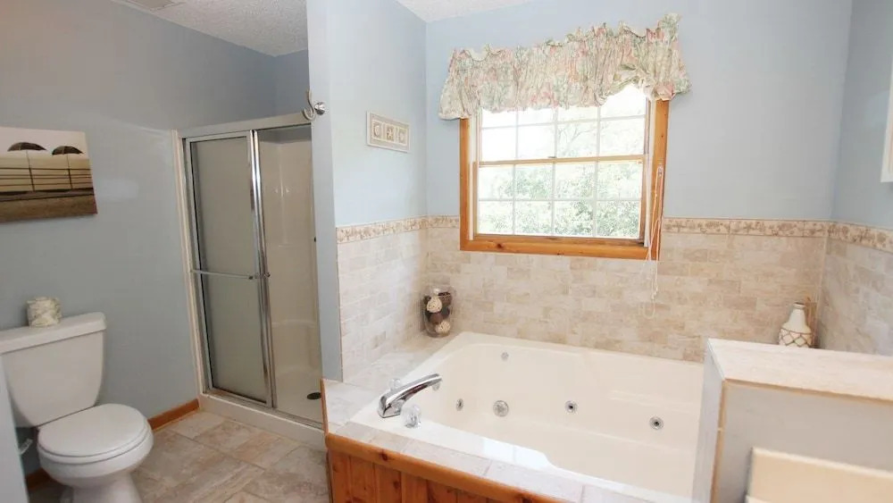 Lighthouse Jewel 1141 - 6 Br Home