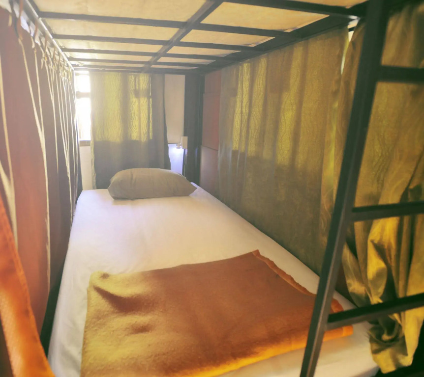 Manon Hostel