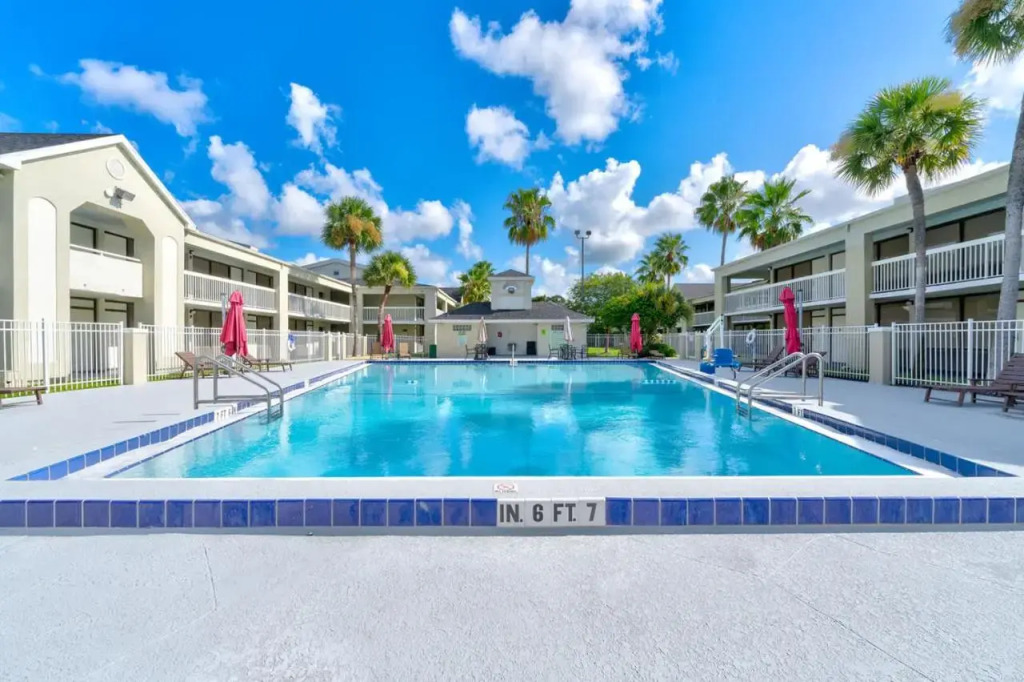 Legacy Grand Suites
