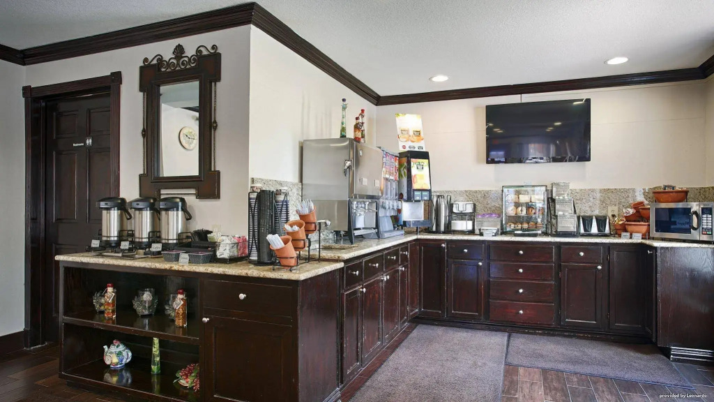 Quality Inn & Suites Dallas-Cityplace