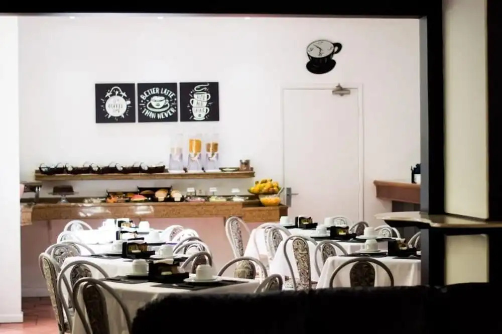 OYO 2S Hotel