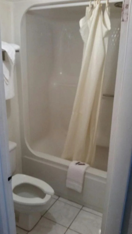 Coconut Grove Motor Inn