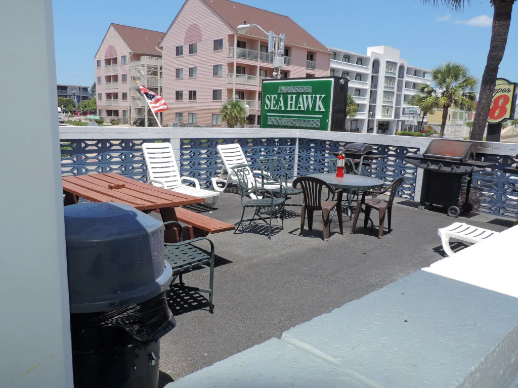 Sea Hawk Motel