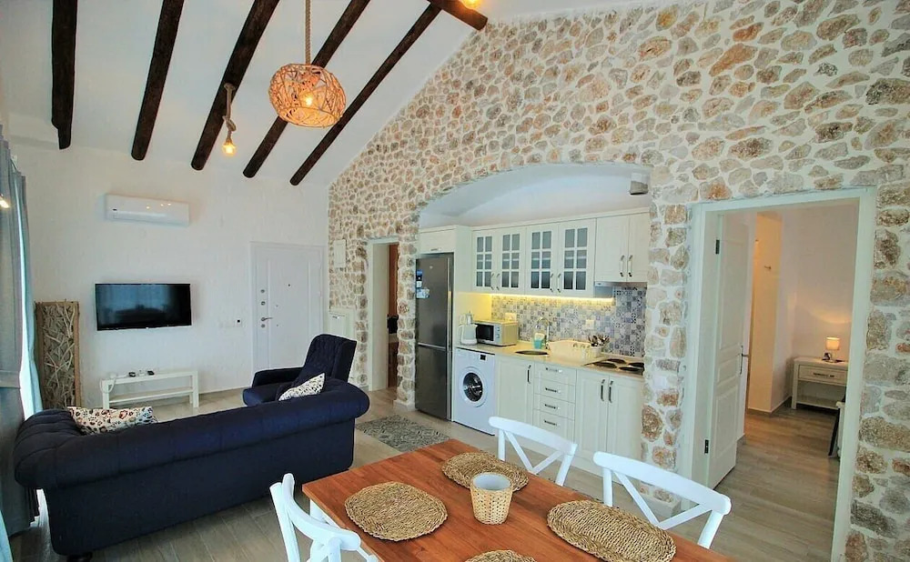 Villa Daisy 2 by Villamnet