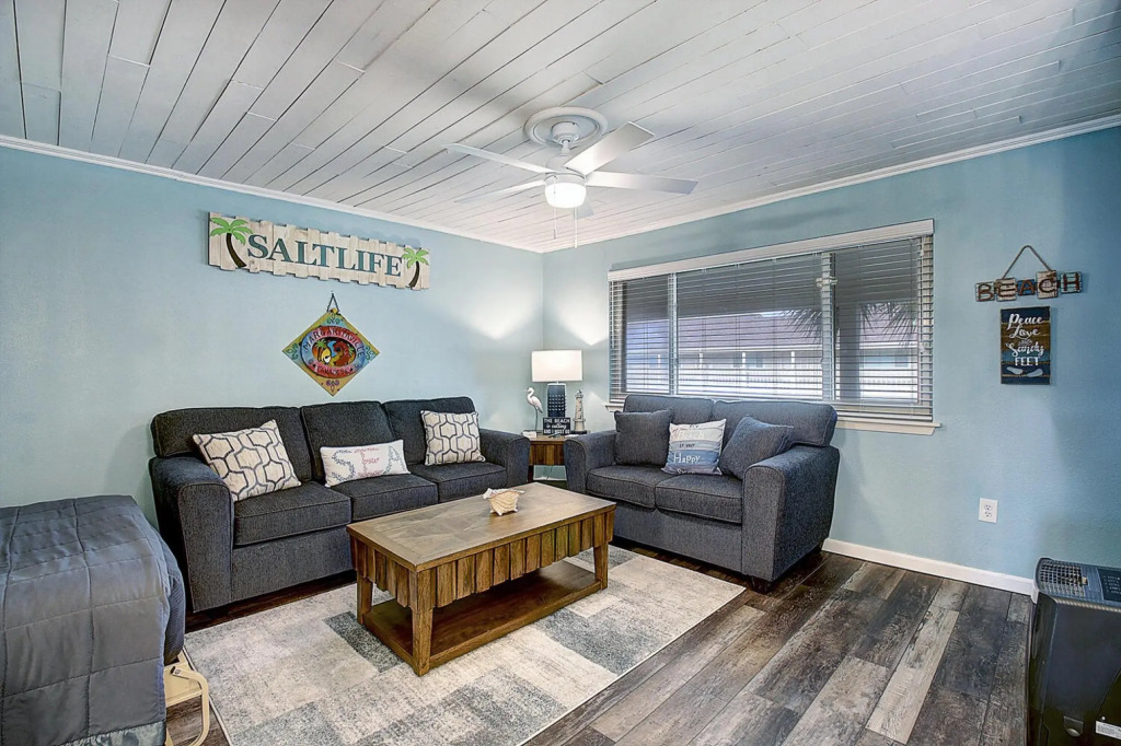 Courtyard #211 in Port Aransas