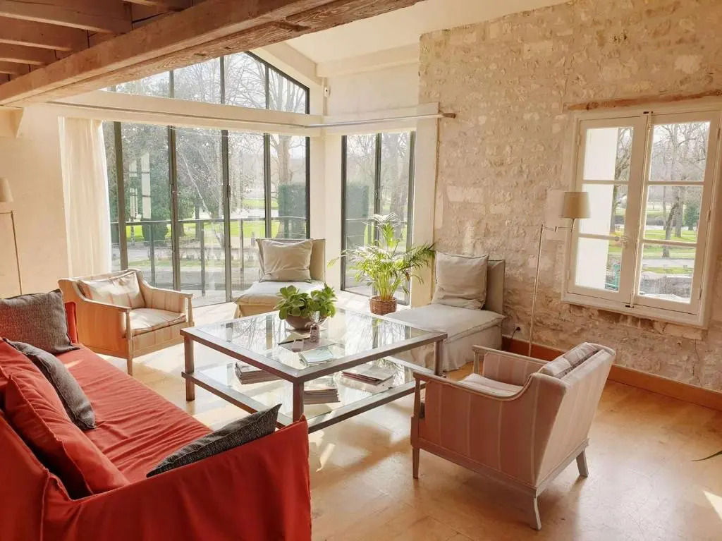 QUAI 3 loft moderne et lumineux les pieds dans l'eau