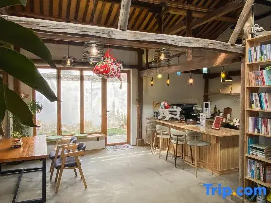 One Journey One Trip One World | Chinese Inn (Chengkan Ancient Town)