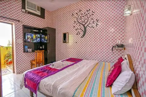 Hotel Embassy
