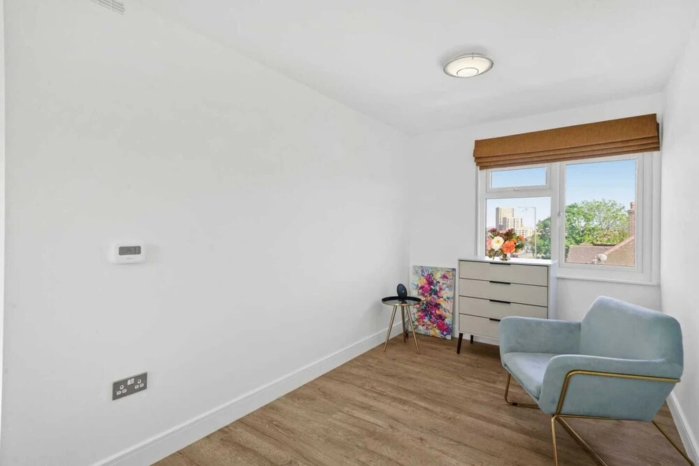 Gorgeous 3 Bedroom Duplex Apartment in West London