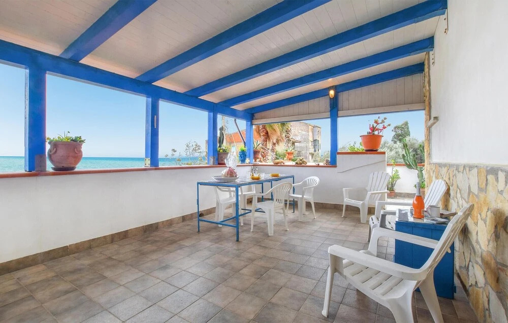 Amazing Apartment in Marina di Caronia With 1 Bedrooms and Wifi