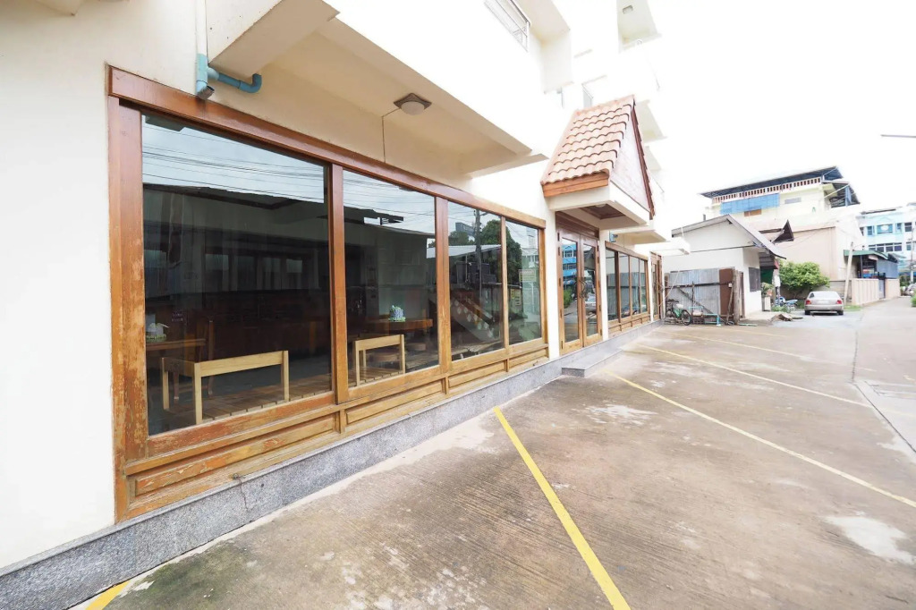 Fah Place Hotel
