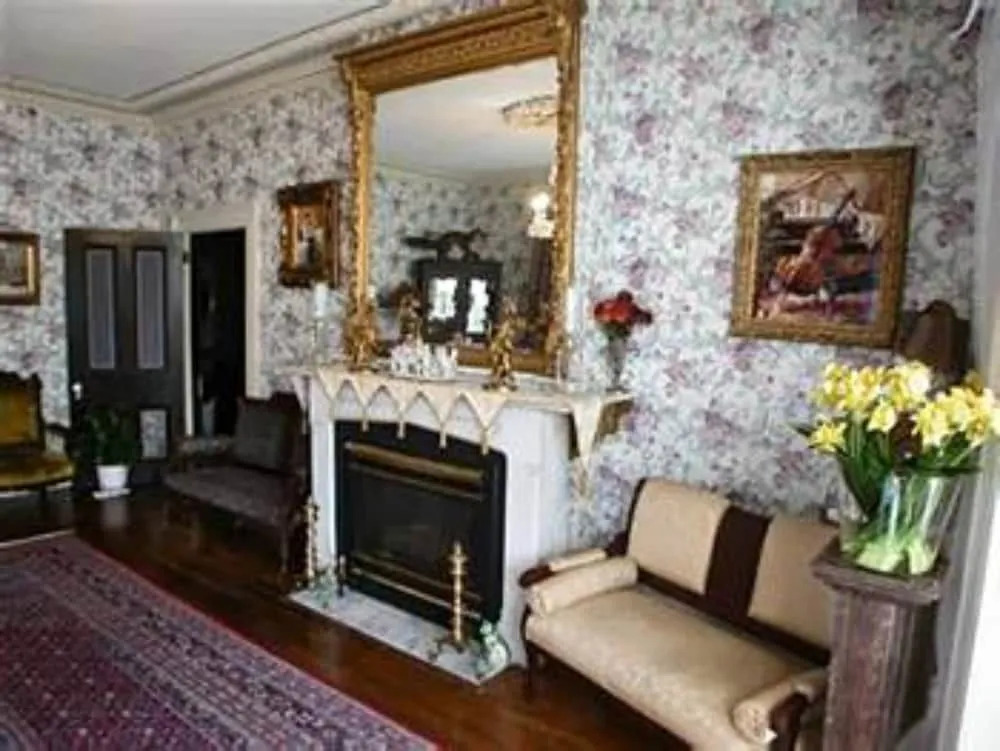 The Doctor's Inn