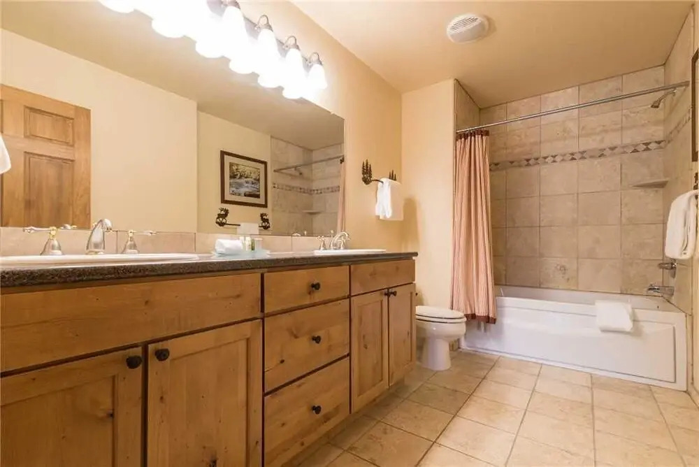 3209 Champagne Lodge, Trappeur's Crossing Apartment 3