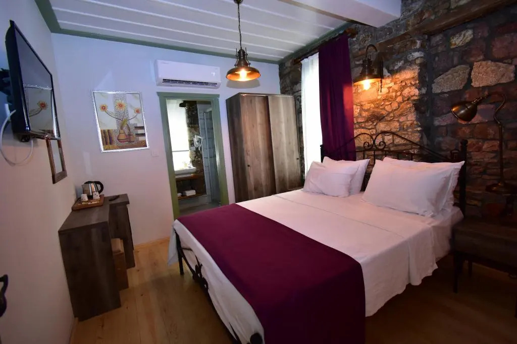 Flora Ayvalik Otel +13 Adult Only
