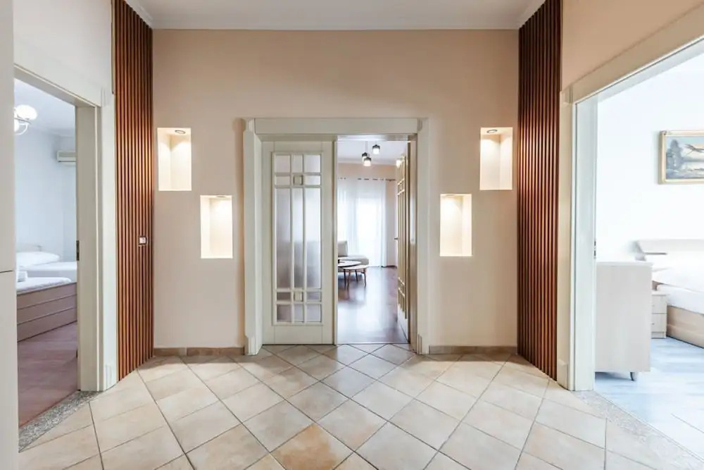 The Old-clock Apartment Modern 2BR