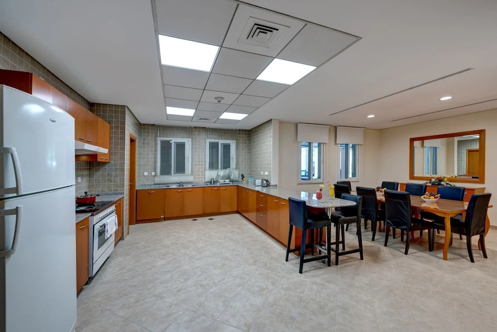 J5 Holiday Homes 3BR Apartment