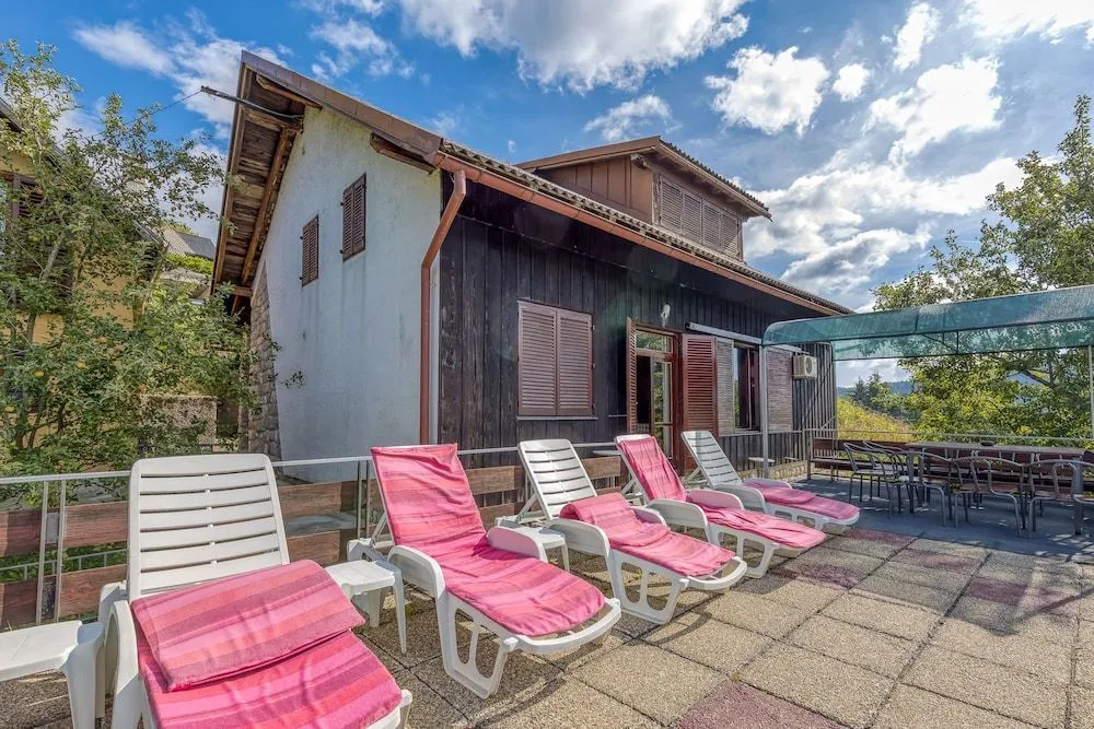 Lake House Felice