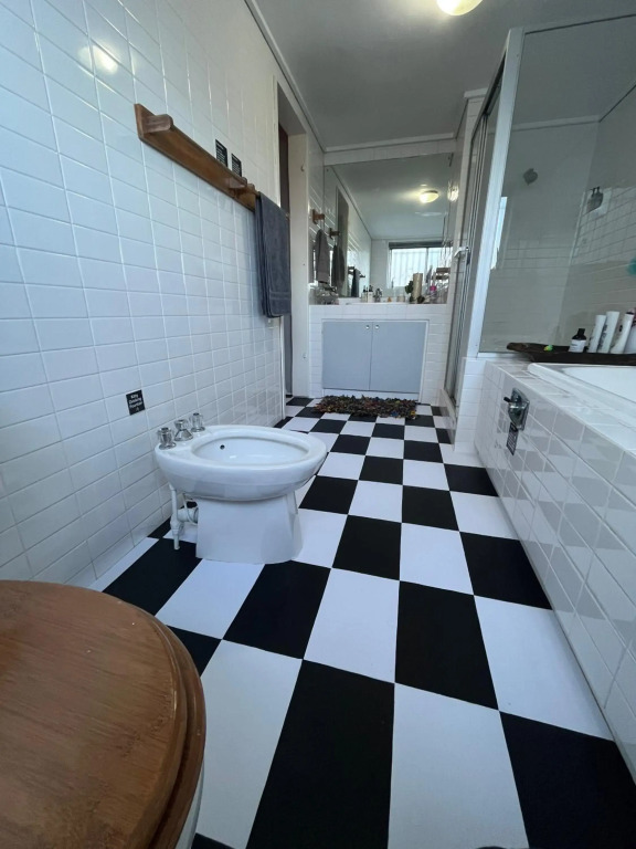 Seaside Getaway @ Swallow House Suite #1
