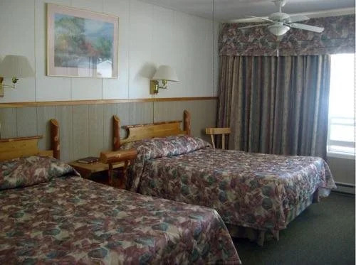 Bel Air Cottages and Motel