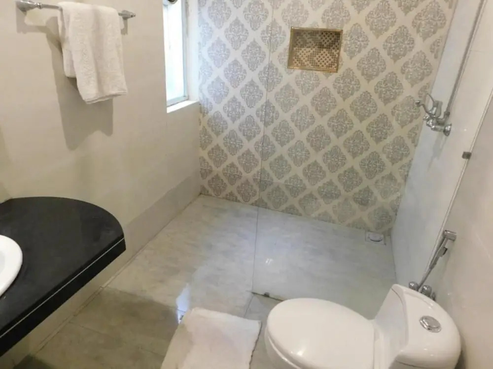 Hotel A S R Lounge Multan