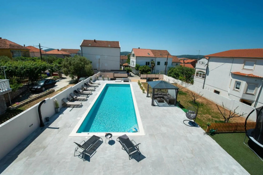 Poolincluded Villa Danijela