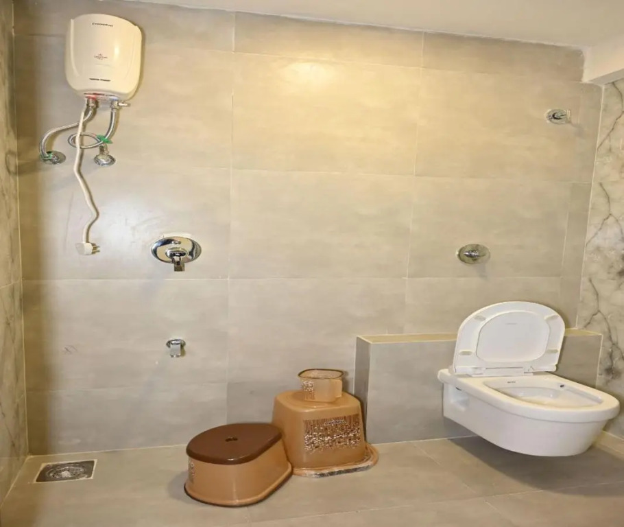 Hotel Avadh Palace, Subhash Bridge, RTO Circle, Ahmedabad