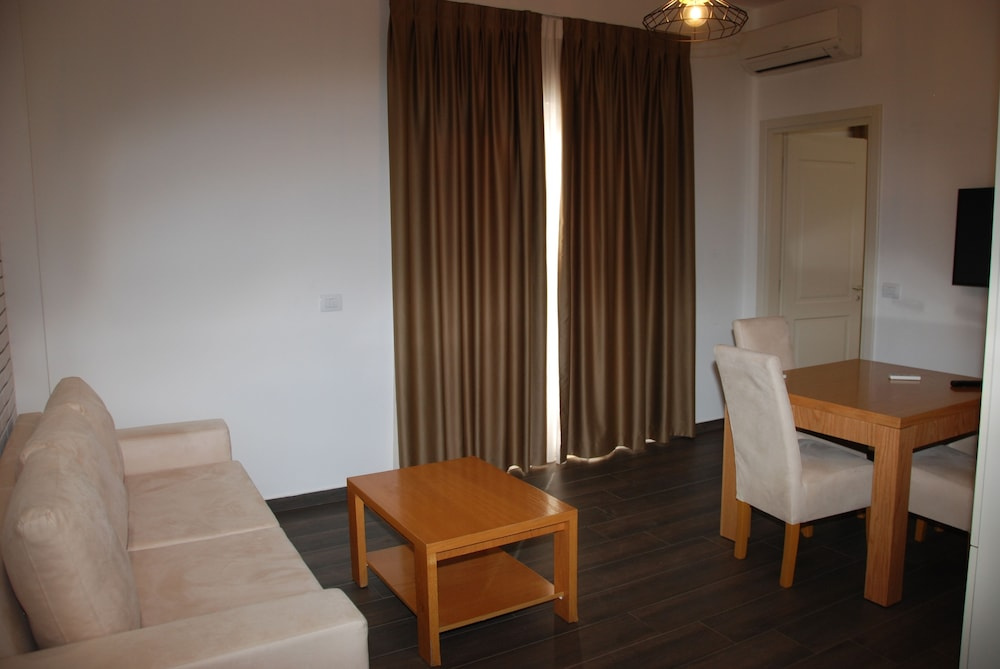 Sunrise Luxury Apartments