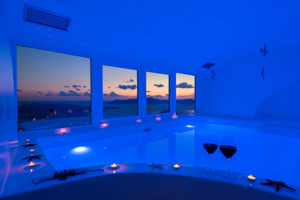 Fira Deep Blue Suites