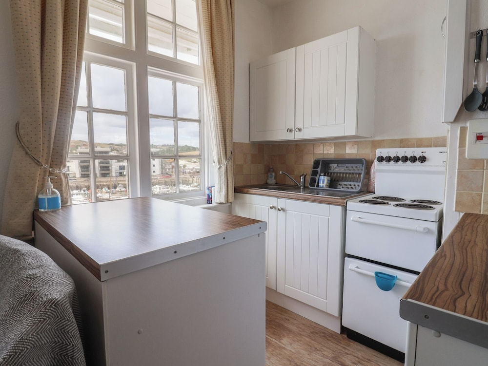 Flat F Bay House