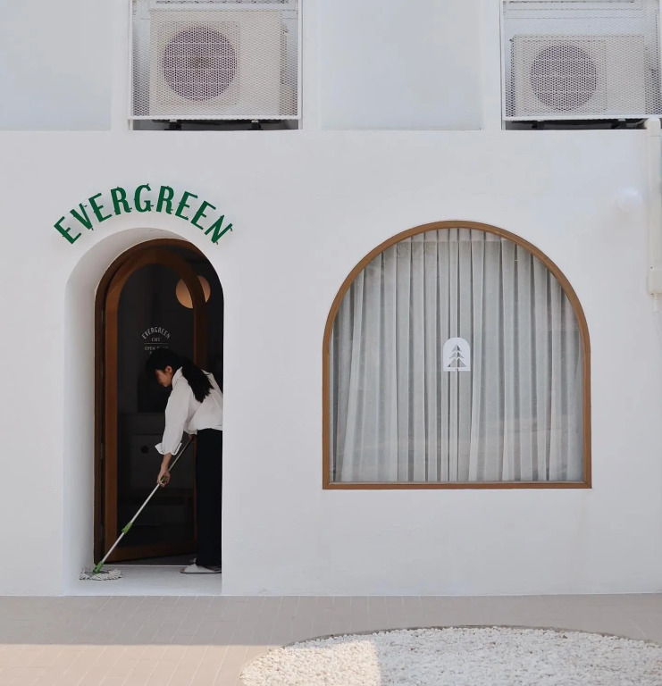 Evergreen Cafe and Hotel