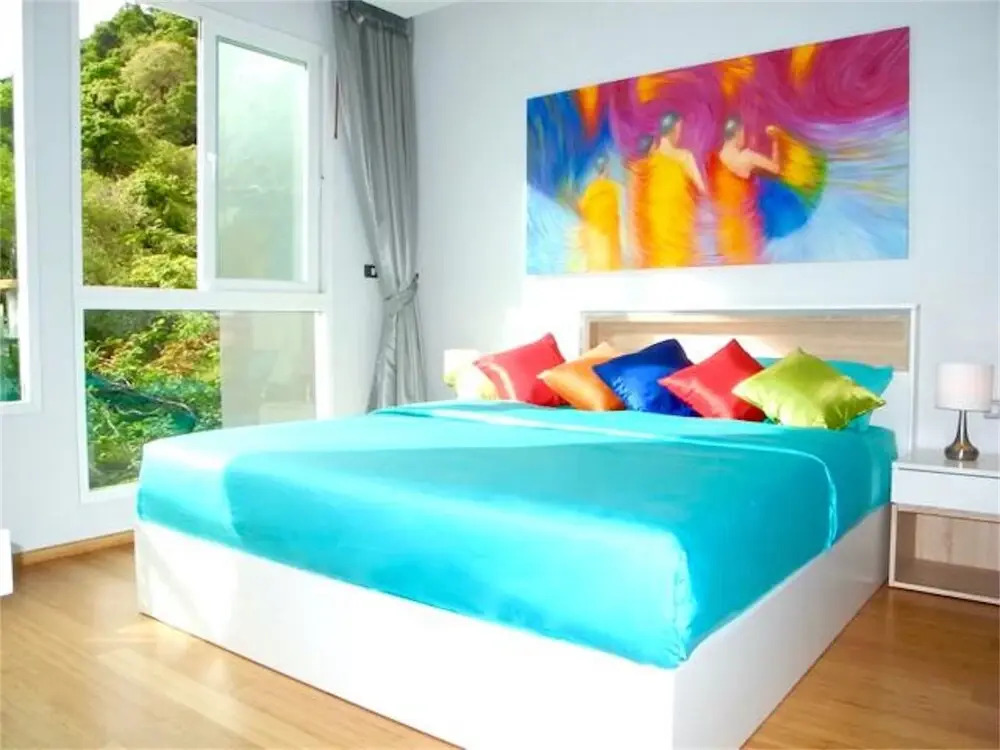 Emerald Patong 2 bedrooms Apartment Mountain View
