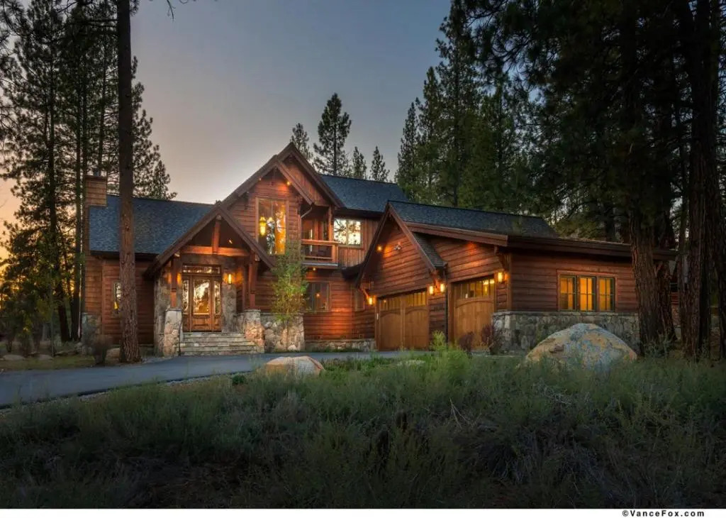 Luxury 4BD Residence on Old Greenwood Golf Course. Free Grocery Delivery