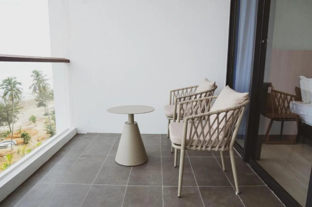Sematan Roxy Beach Apartment